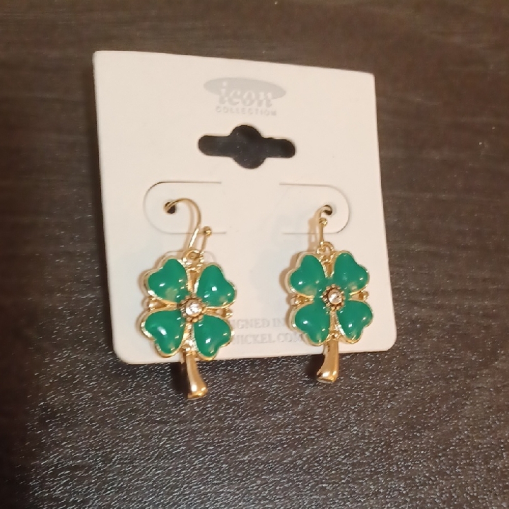 ICON Shamrock Earrings in Gold and Green